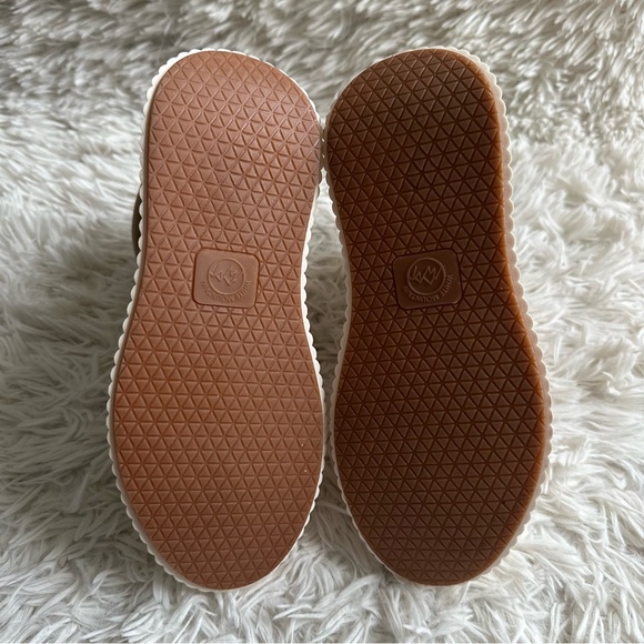 White Mountain Downtown High Top Boots Sand Size 7 New In Box - Picture 10 of 11